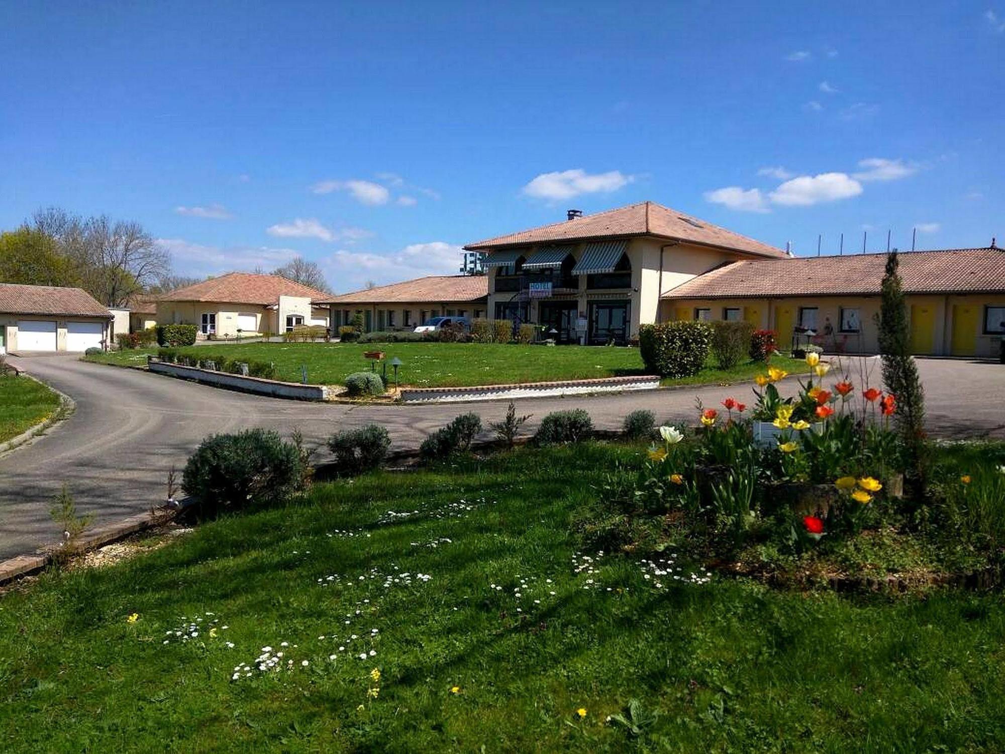 Logis Hotel- Restaurant La Haie Des Vignes Seminaires Et Evenementiel Allain Exterior foto